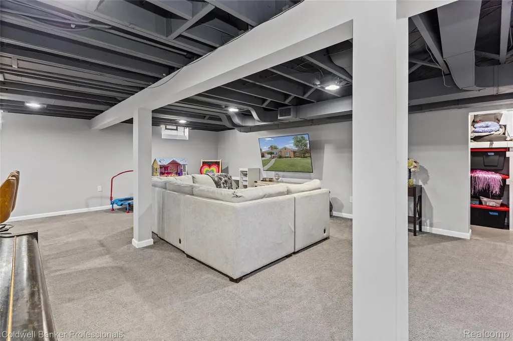 20913 Bon Brae Street St. Clair Shores City MI 48081