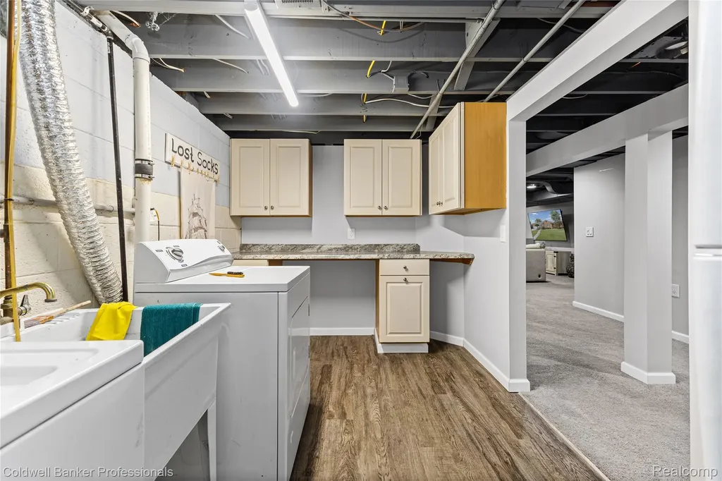 20913 Bon Brae Street St. Clair Shores City MI 48081
