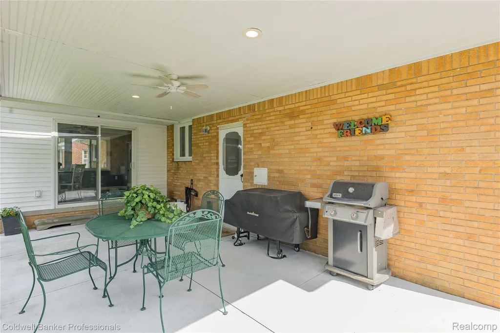 20913 Bon Brae Street St. Clair Shores City MI 48081