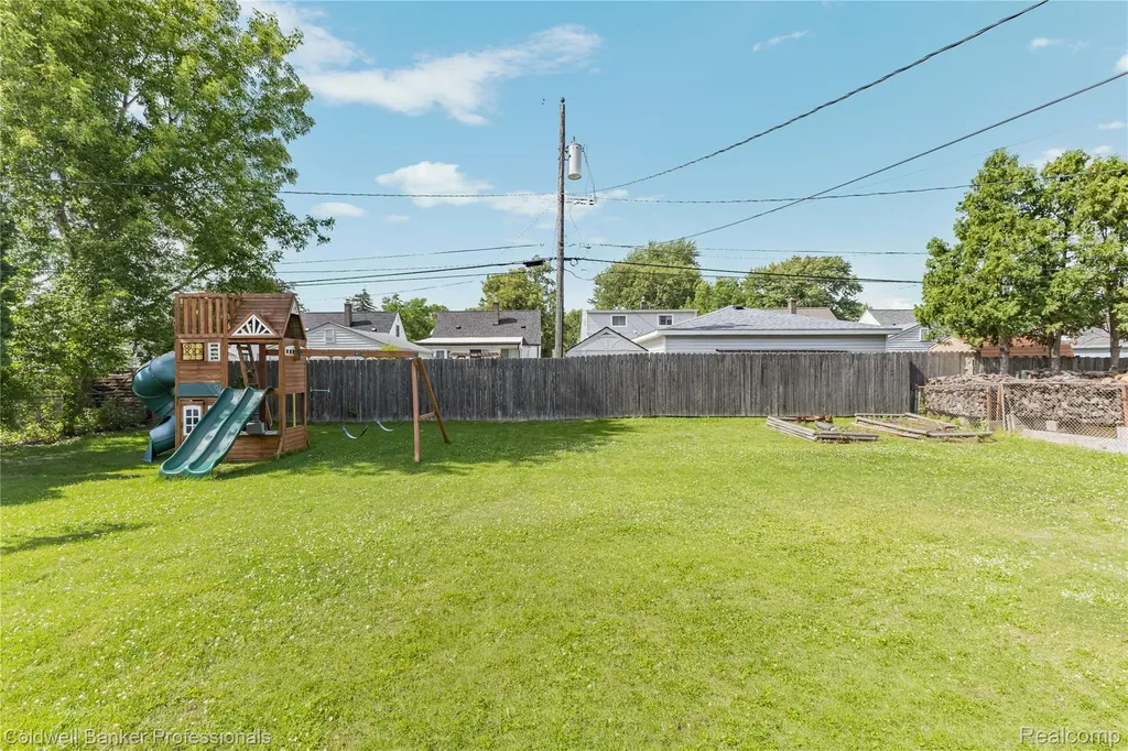 20913 Bon Brae Street St. Clair Shores City MI 48081