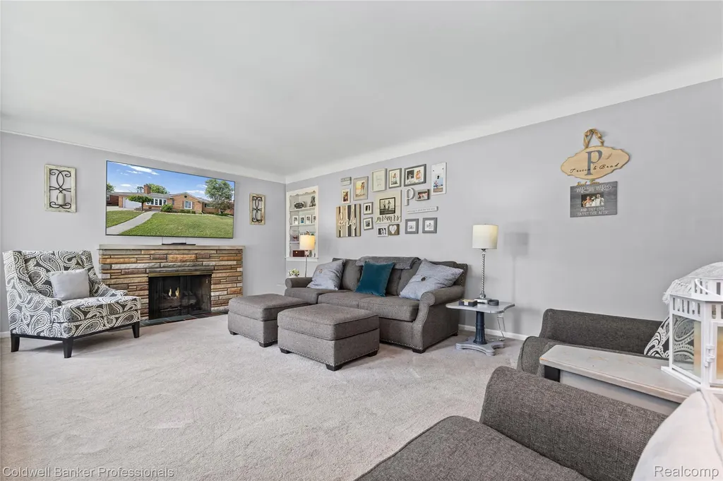 20913 Bon Brae Street St. Clair Shores City MI 48081