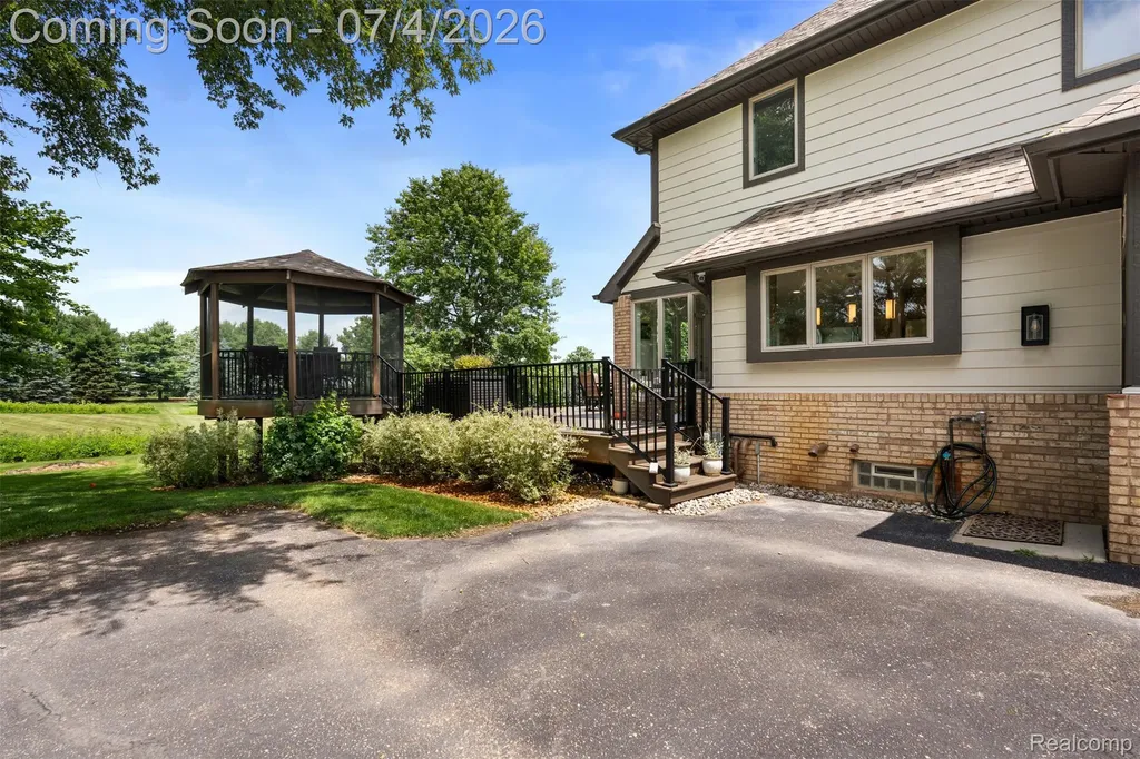 55550 Lee Road Lyon Charter Township MI 48165