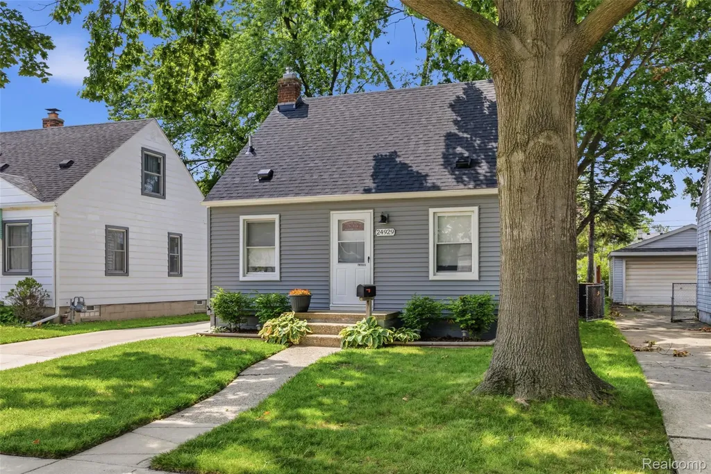 24929 Cooke Street Dearborn City MI 48124
