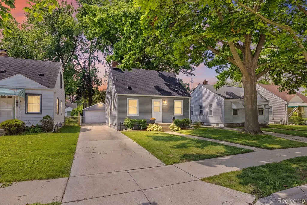 24929 Cooke Street Dearborn City MI 48124