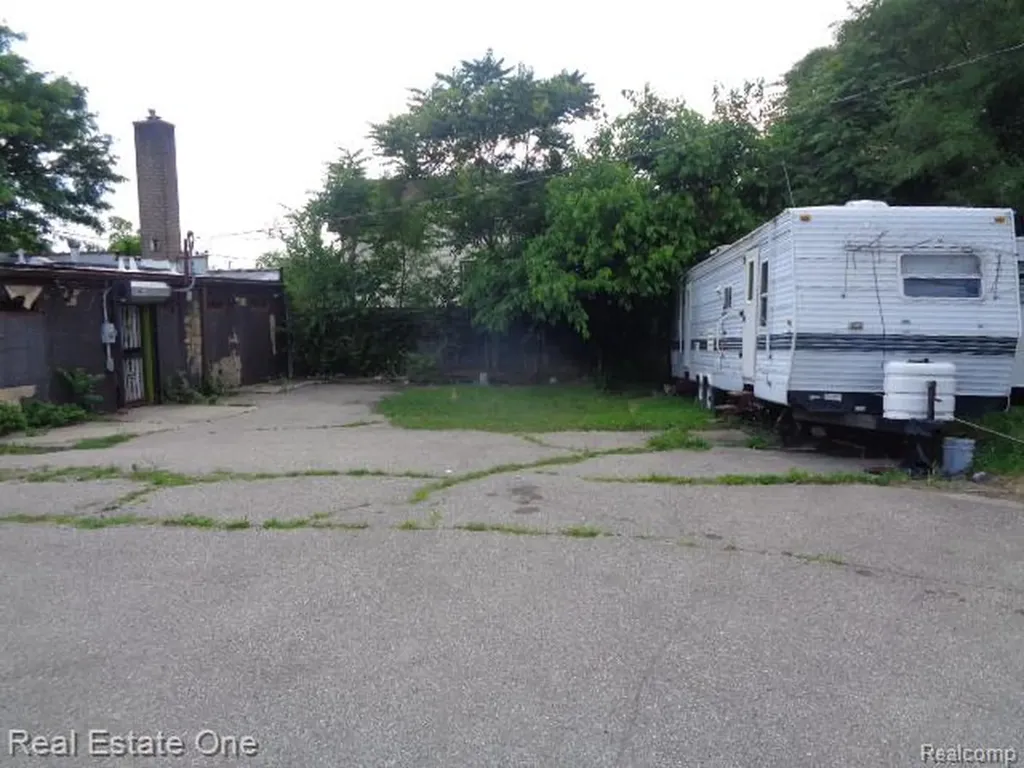 2950 Puritan Street Detroit City MI 48238