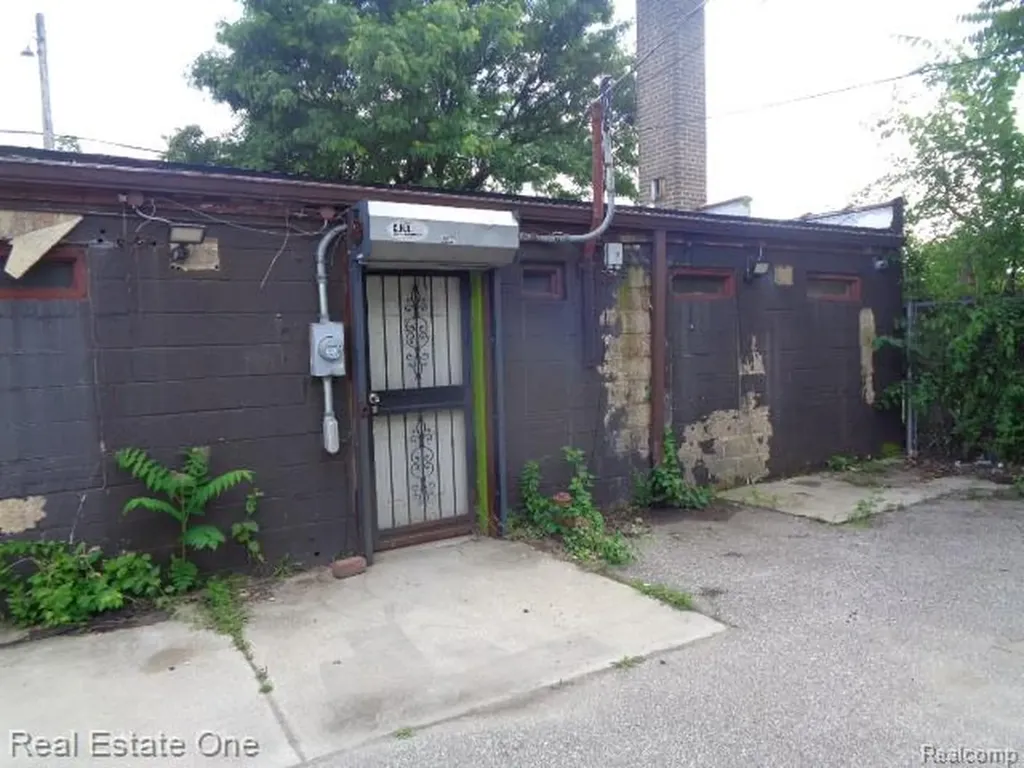 2950 Puritan Street Detroit City MI 48238