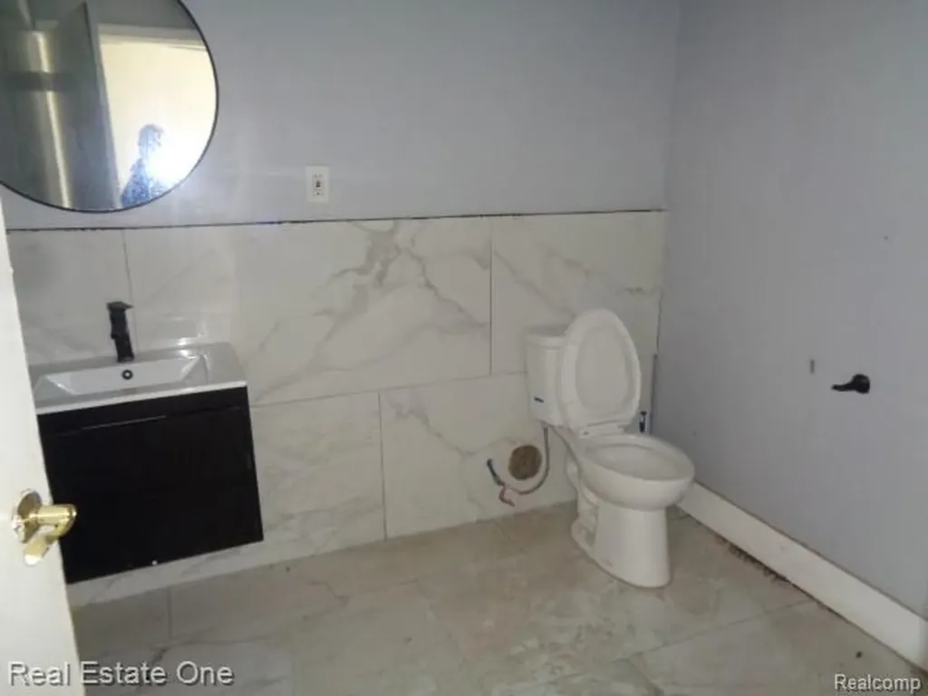 2950 Puritan Street Detroit City MI 48238