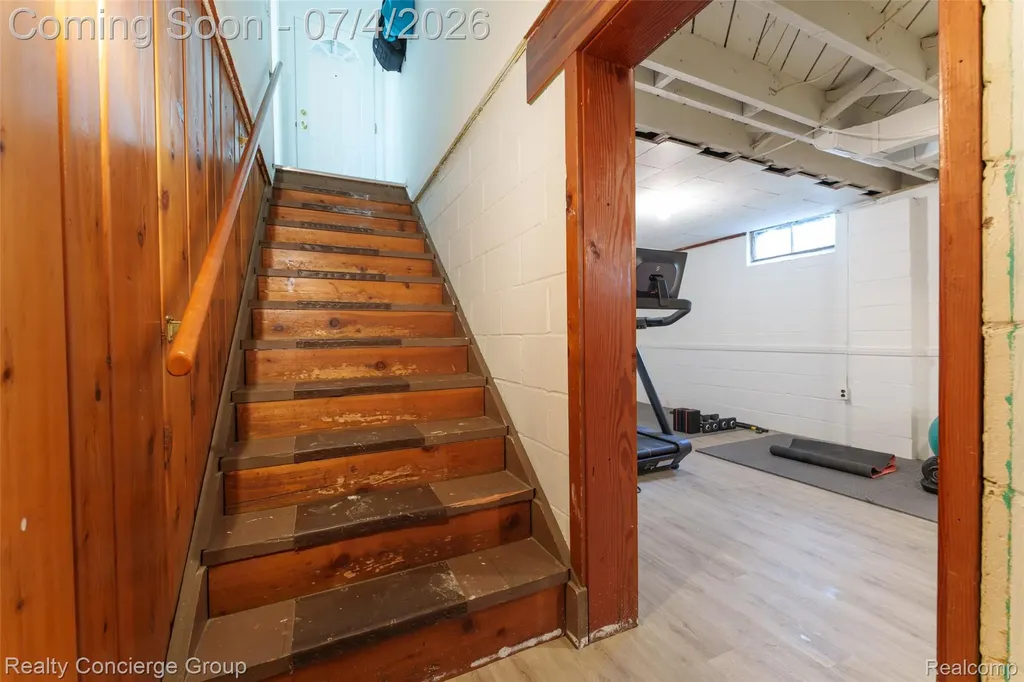 2036 Devonshire Avenue Lansing City MI 48910