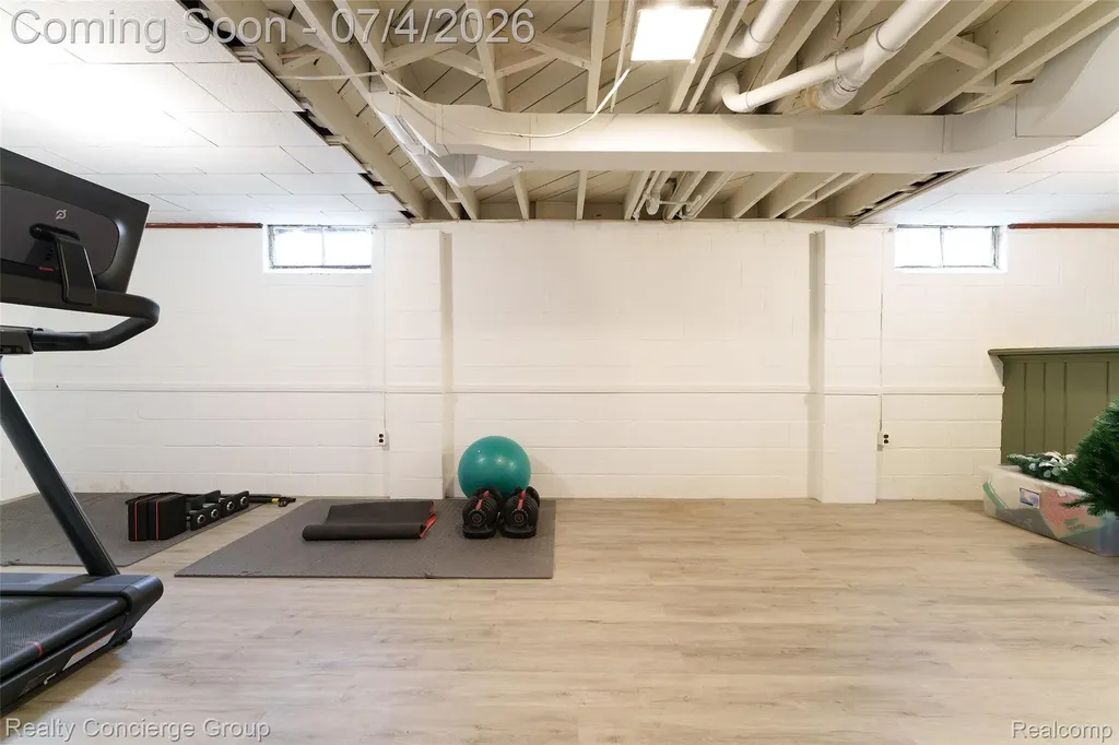 2036 Devonshire Avenue Lansing City MI 48910