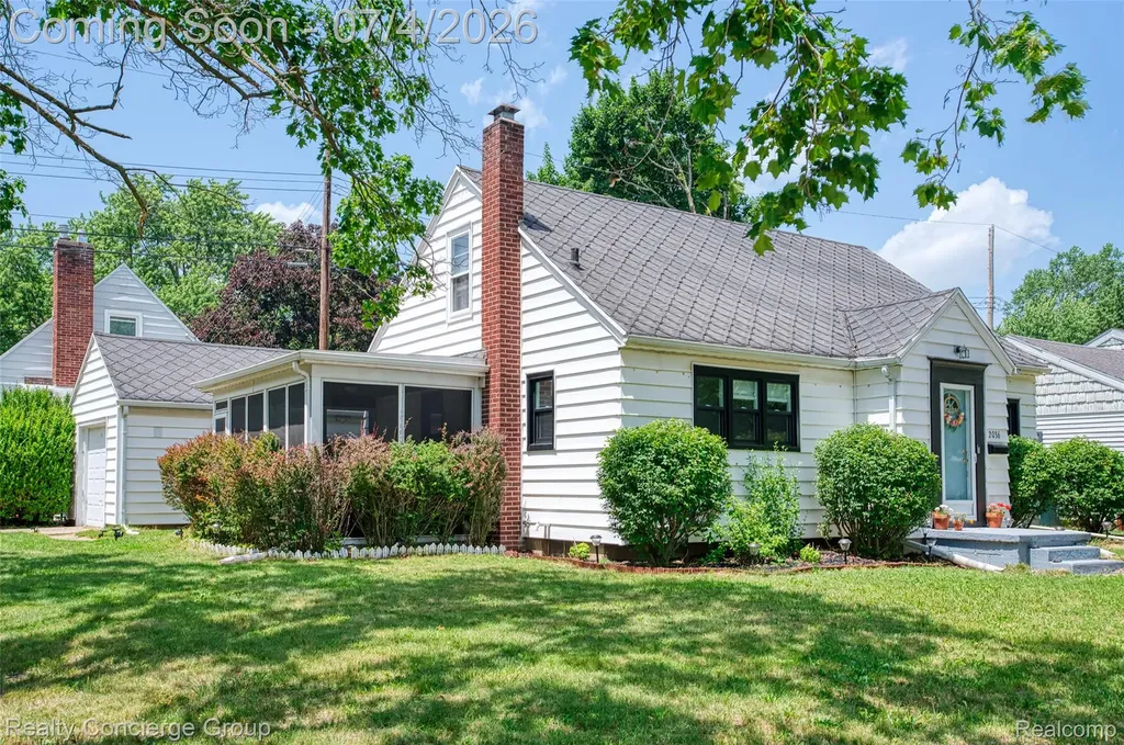 2036 Devonshire Avenue Lansing City MI 48910