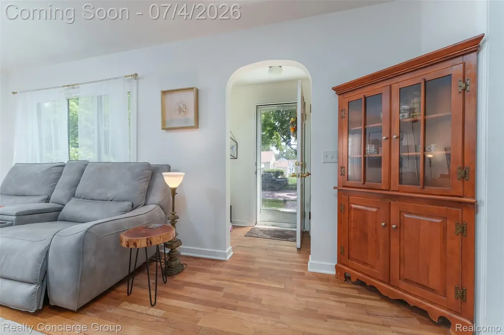 2036 Devonshire Avenue Lansing City MI 48910