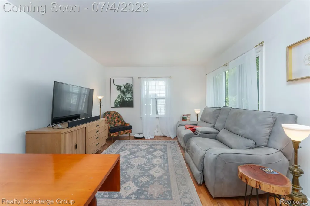 2036 Devonshire Avenue Lansing City MI 48910