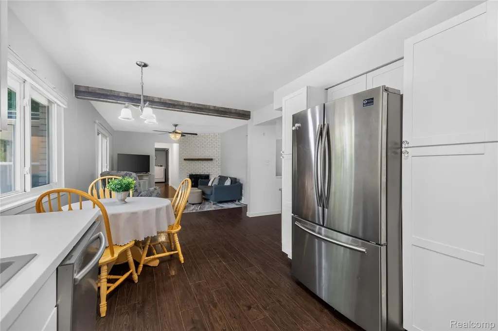 28731 Elbamar Drive Grosse Ile Township MI 48138