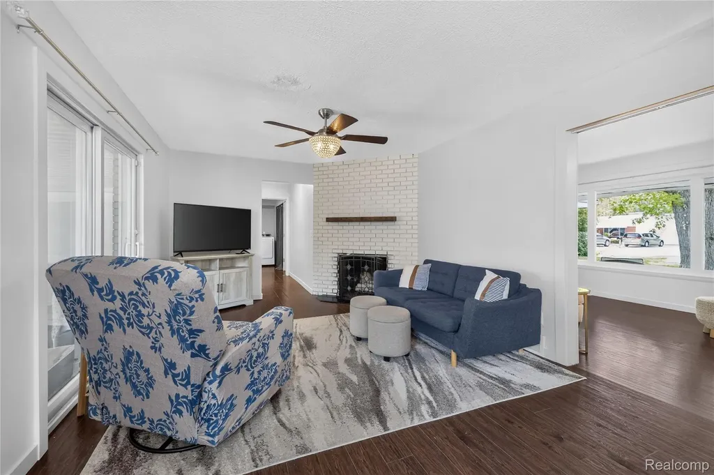 28731 Elbamar Drive Grosse Ile Township MI 48138