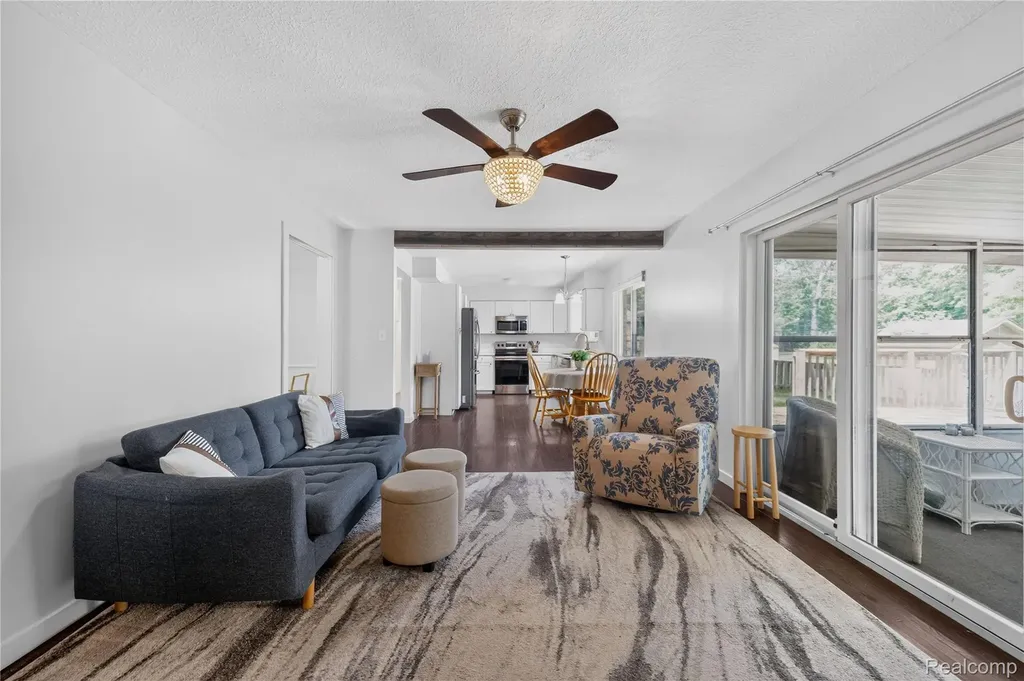 28731 Elbamar Drive Grosse Ile Township MI 48138