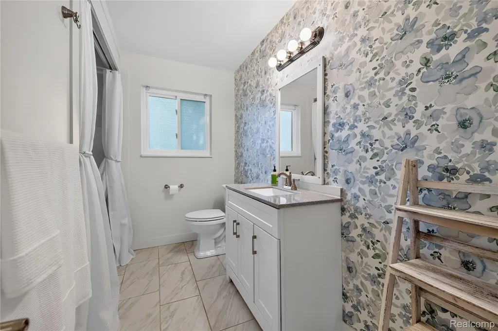 28731 Elbamar Drive Grosse Ile Township MI 48138