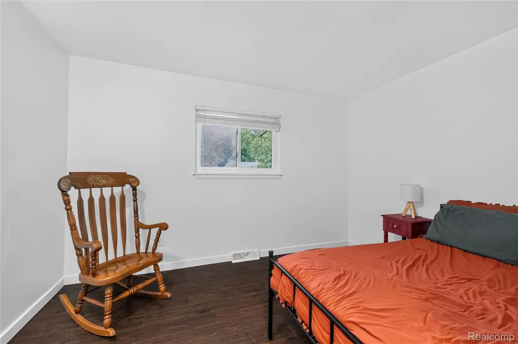 28731 Elbamar Drive Grosse Ile Township MI 48138