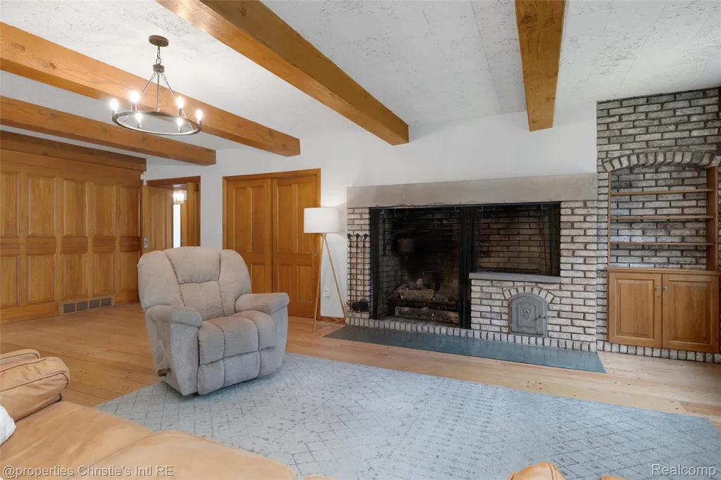 1925 Wellesley Drive Detroit City MI 48203