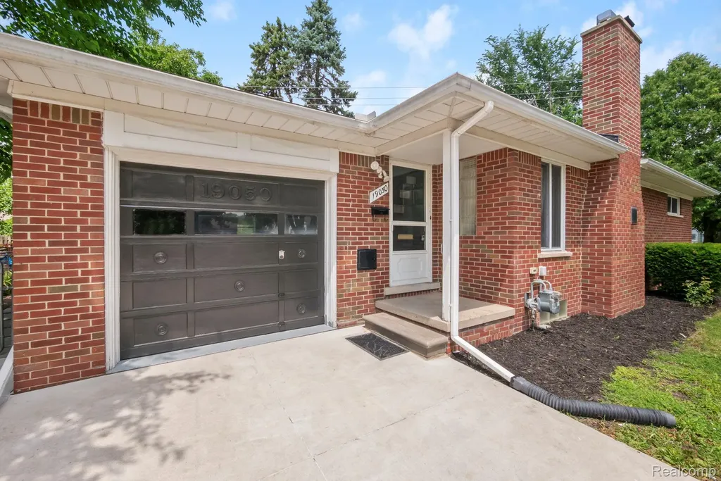 19050 Dartmouth Street Dearborn City MI 48124