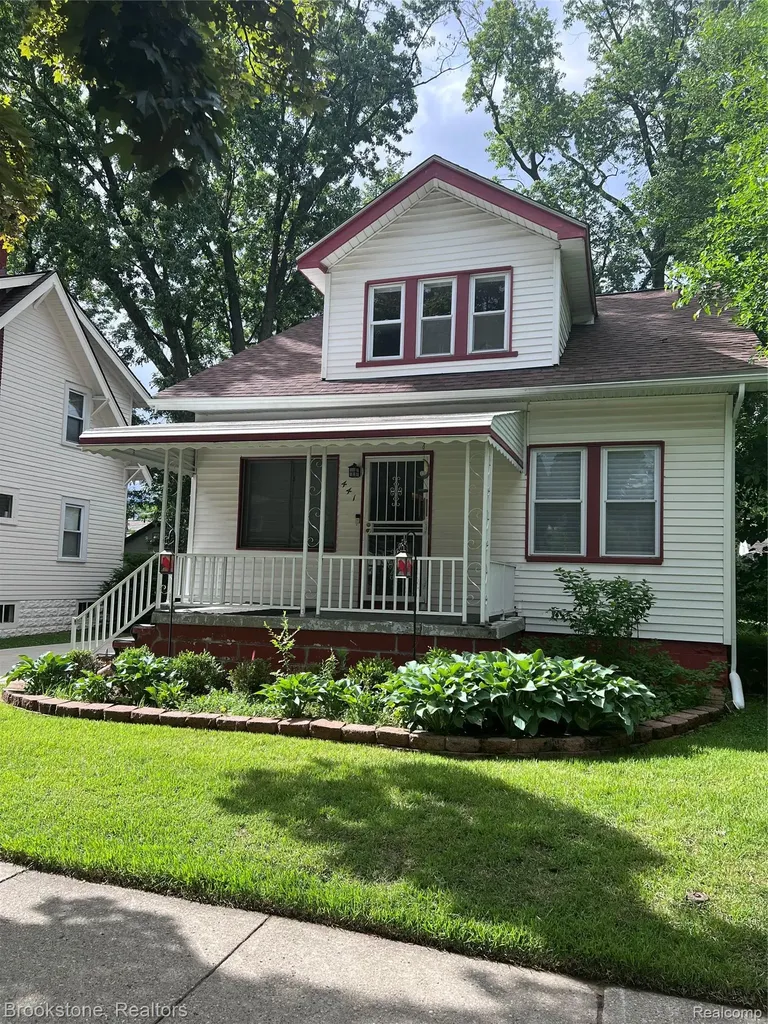 441 W Troy Street Ferndale City MI 48220