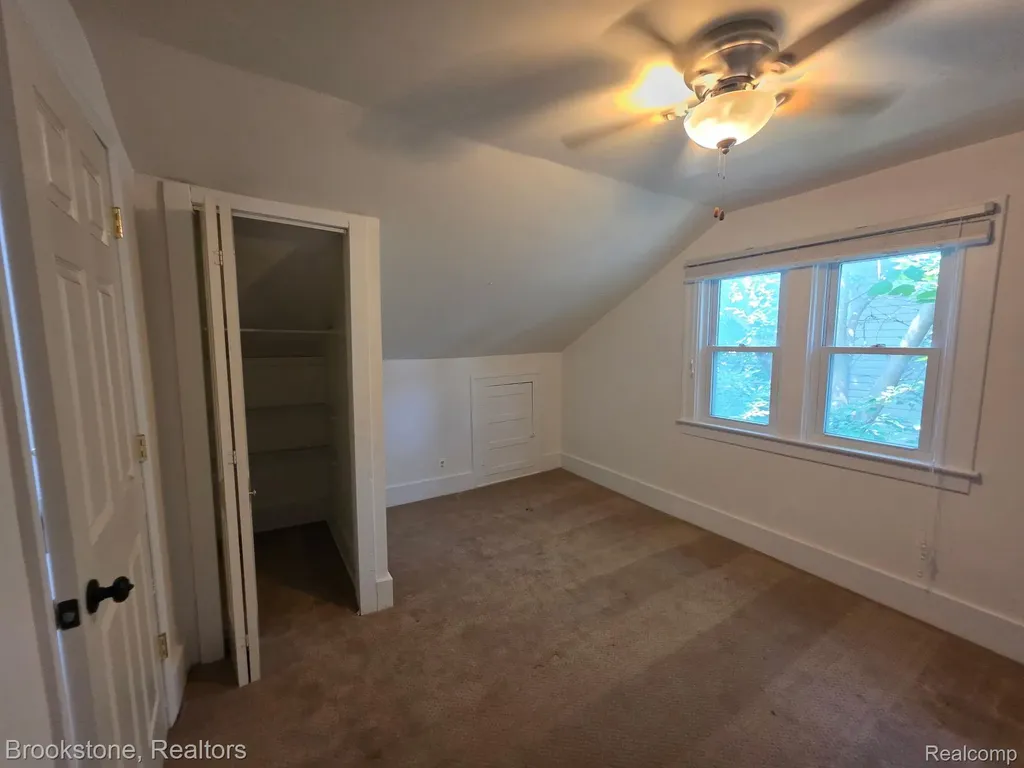 441 W Troy Street Ferndale City MI 48220