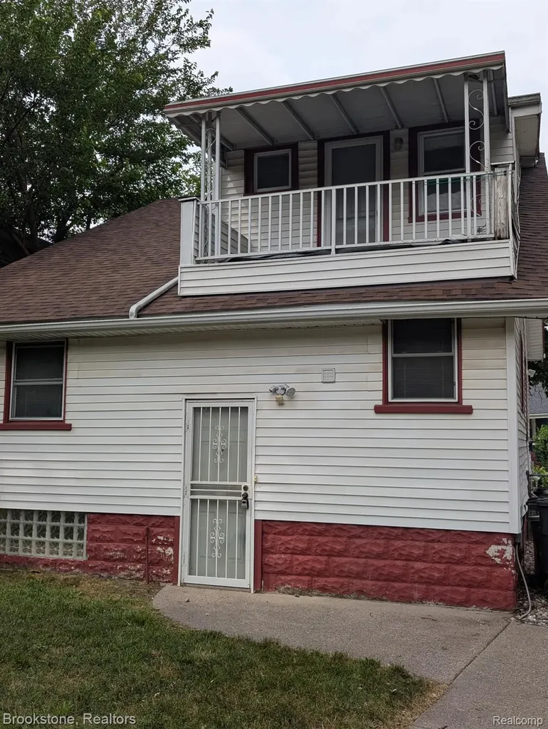 441 W Troy Street Ferndale City MI 48220