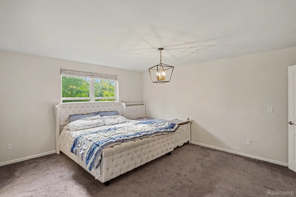 25811 Oberlin Boulevard Novi City MI 48374