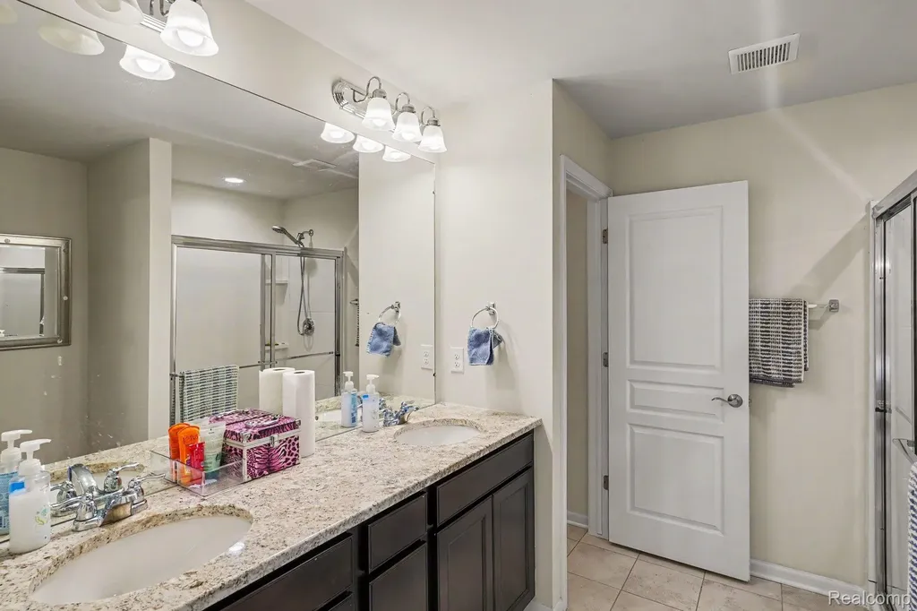 25811 Oberlin Boulevard Novi City MI 48374
