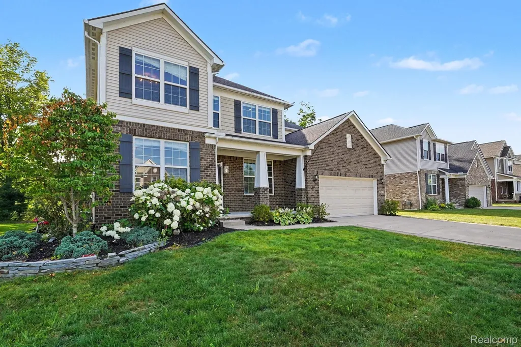25811 Oberlin Boulevard Novi City MI 48374