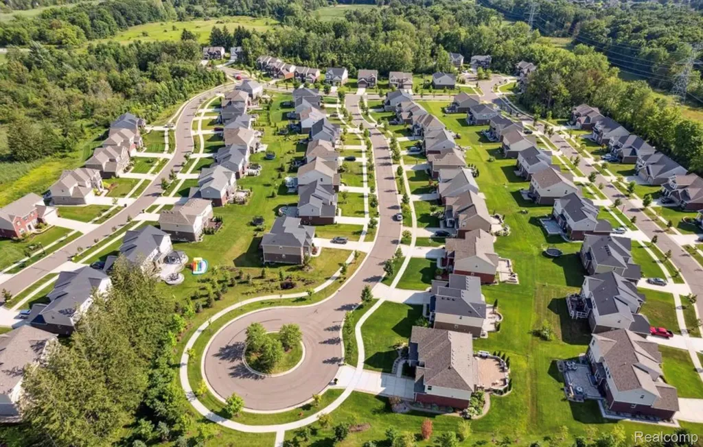 25811 Oberlin Boulevard Novi City MI 48374