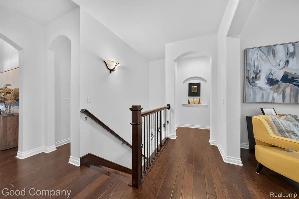1946 Acorn Glen Rochester Hills City MI 48306