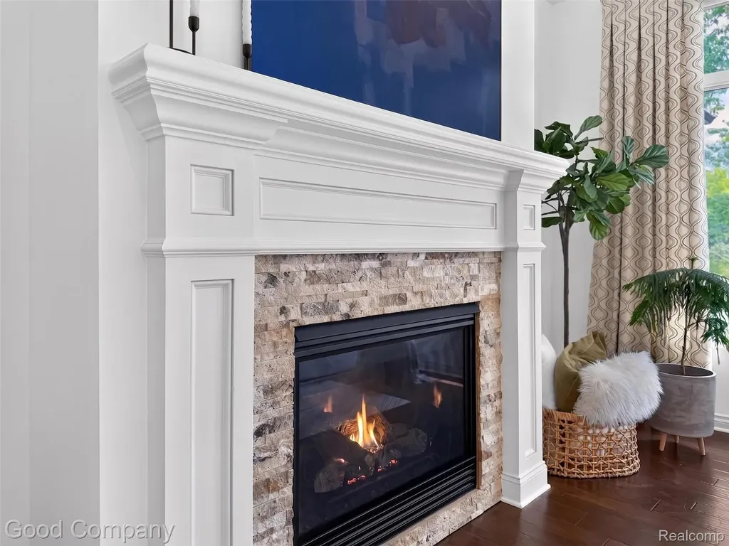1946 Acorn Glen Rochester Hills City MI 48306