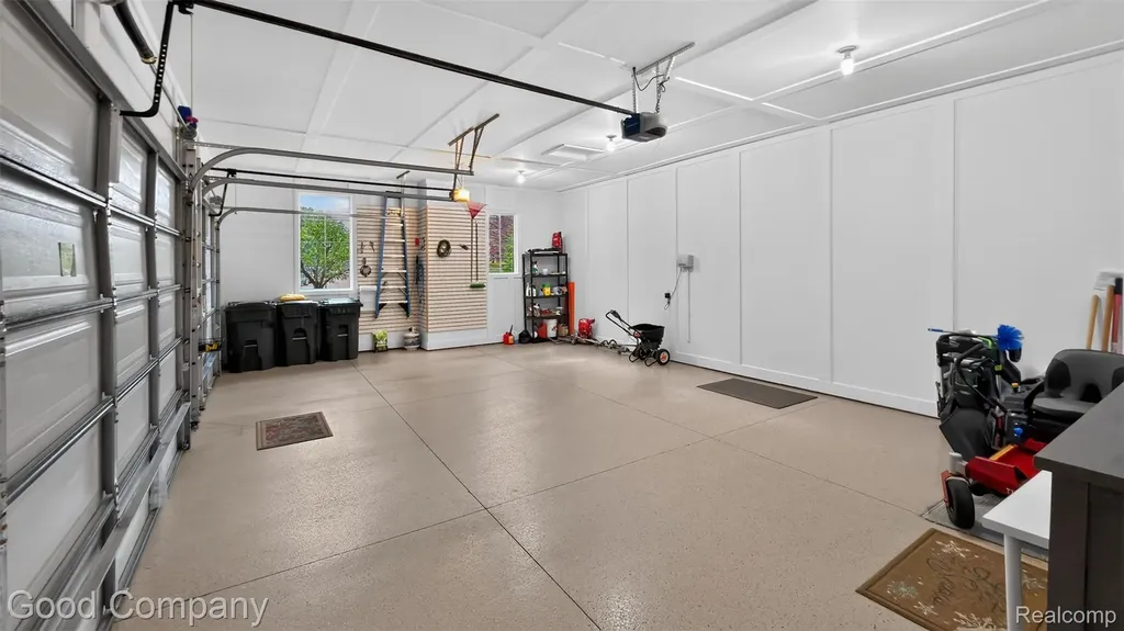 1946 Acorn Glen Rochester Hills City MI 48306