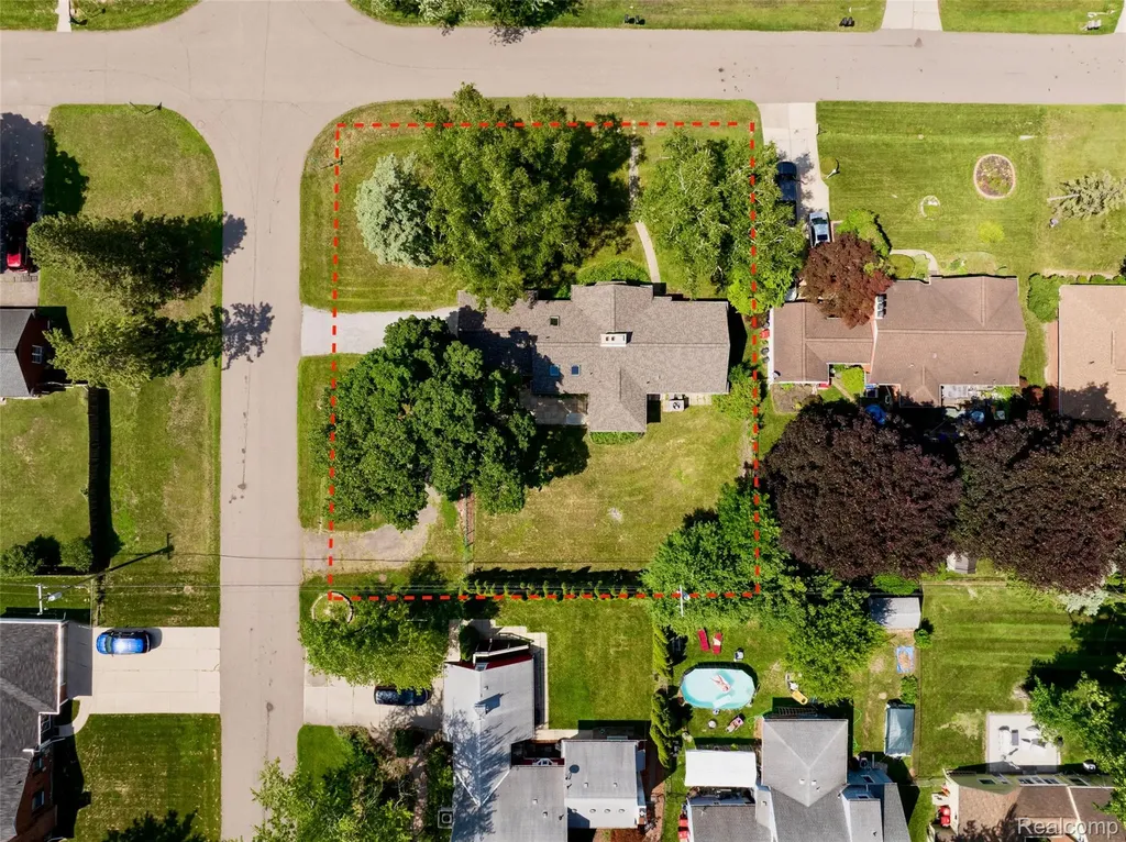 19455 Coral Gables Street Southfield City MI 48076