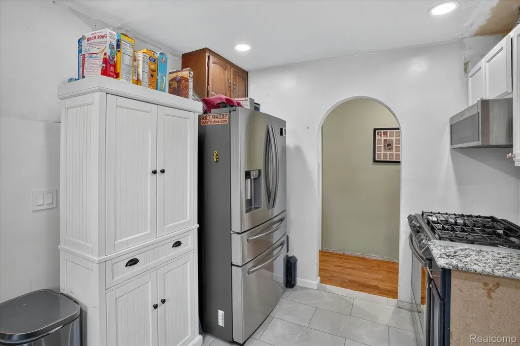 422 N Francis Avenue Lansing City MI 48912