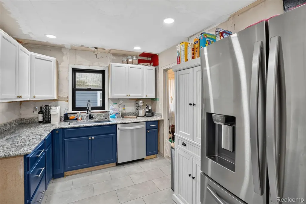 422 N Francis Avenue Lansing City MI 48912