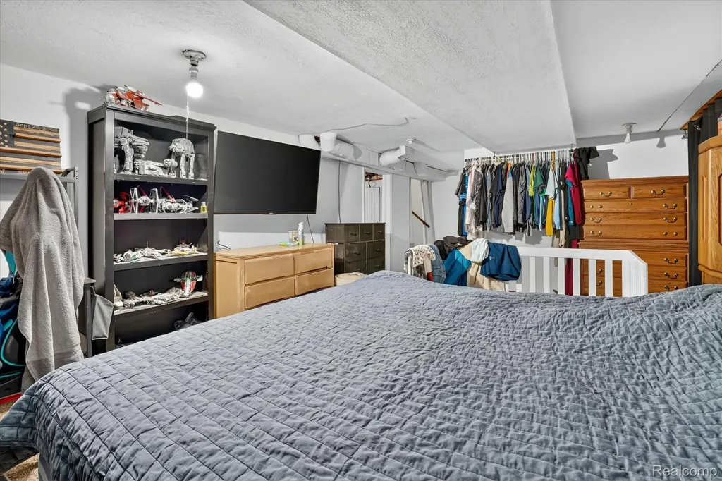 422 N Francis Avenue Lansing City MI 48912