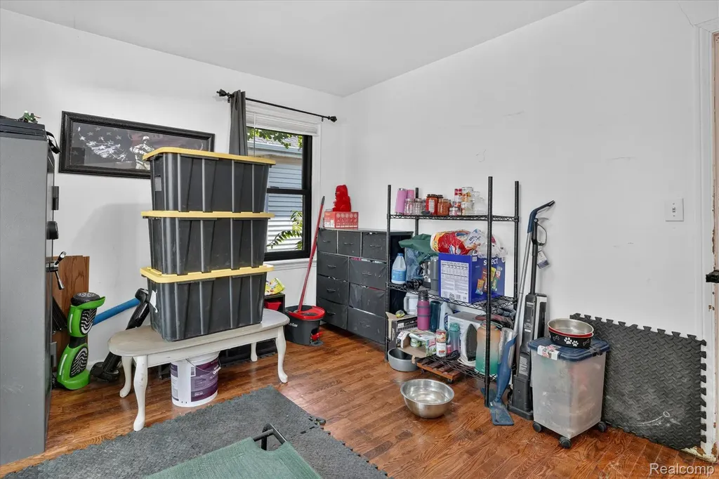 422 N Francis Avenue Lansing City MI 48912