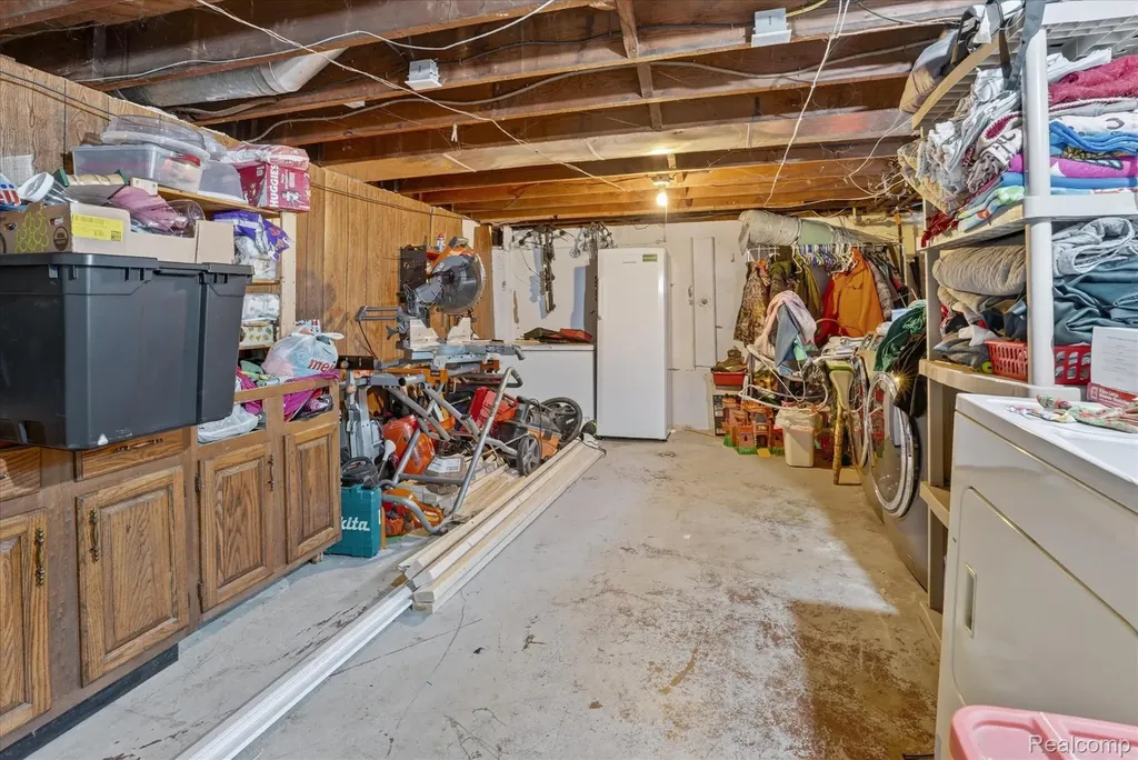 422 N Francis Avenue Lansing City MI 48912