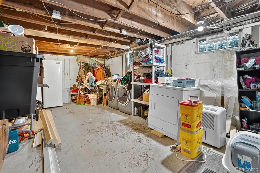 422 N Francis Avenue Lansing City MI 48912