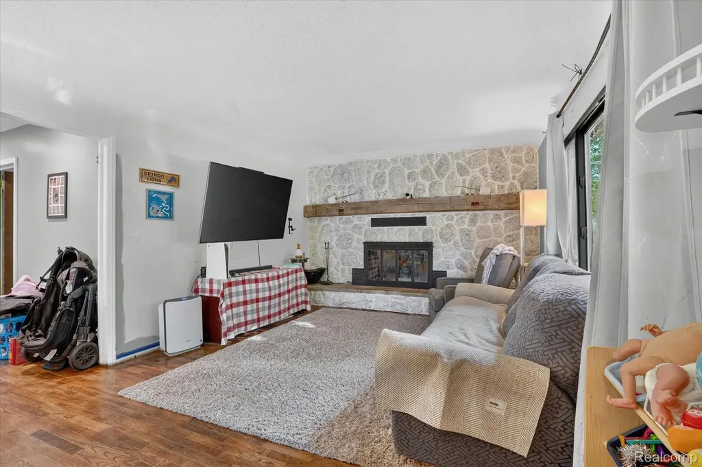 422 N Francis Avenue Lansing City MI 48912