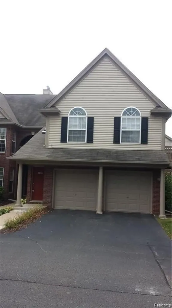 28339 Carlton Way Drive Novi City MI 48377