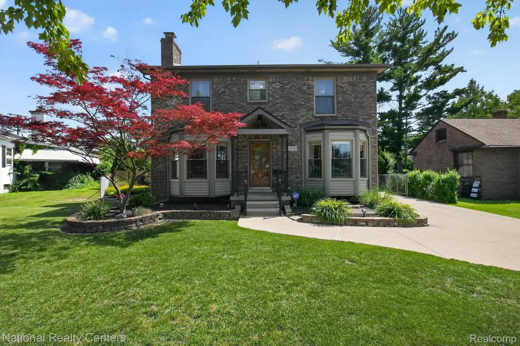 22523 Sheridan Street Dearborn City MI 48128