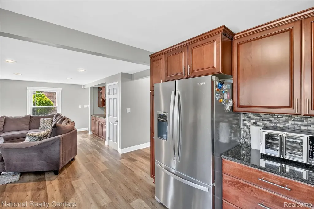 22523 Sheridan Street Dearborn City MI 48128