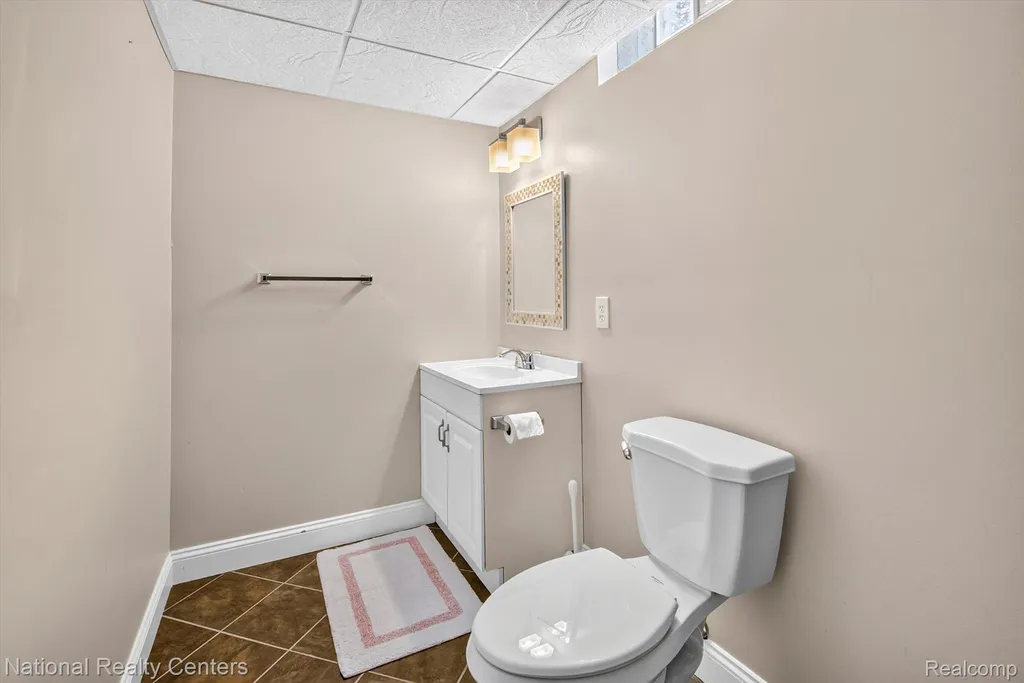 22523 Sheridan Street Dearborn City MI 48128