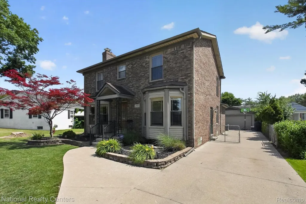 22523 Sheridan Street Dearborn City MI 48128