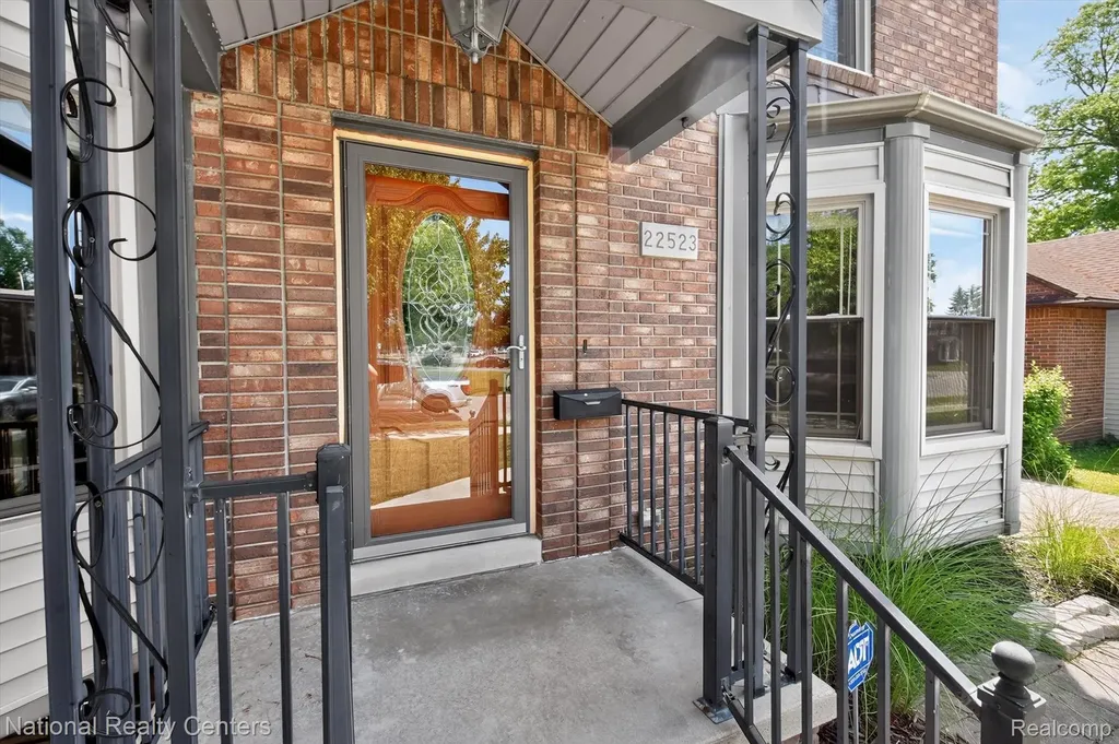 22523 Sheridan Street Dearborn City MI 48128