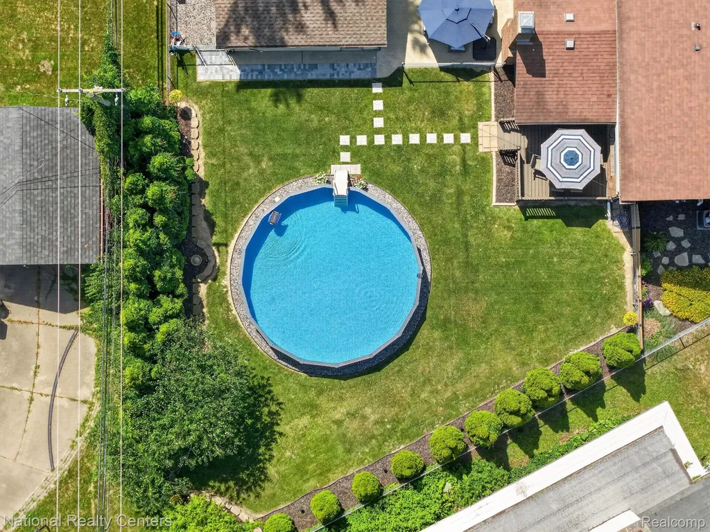 22523 Sheridan Street Dearborn City MI 48128