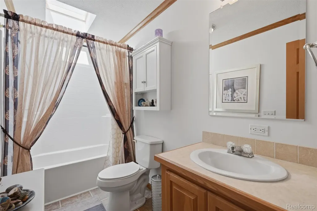 11979 Cedarbrook Drive Green Oak Township MI 48178