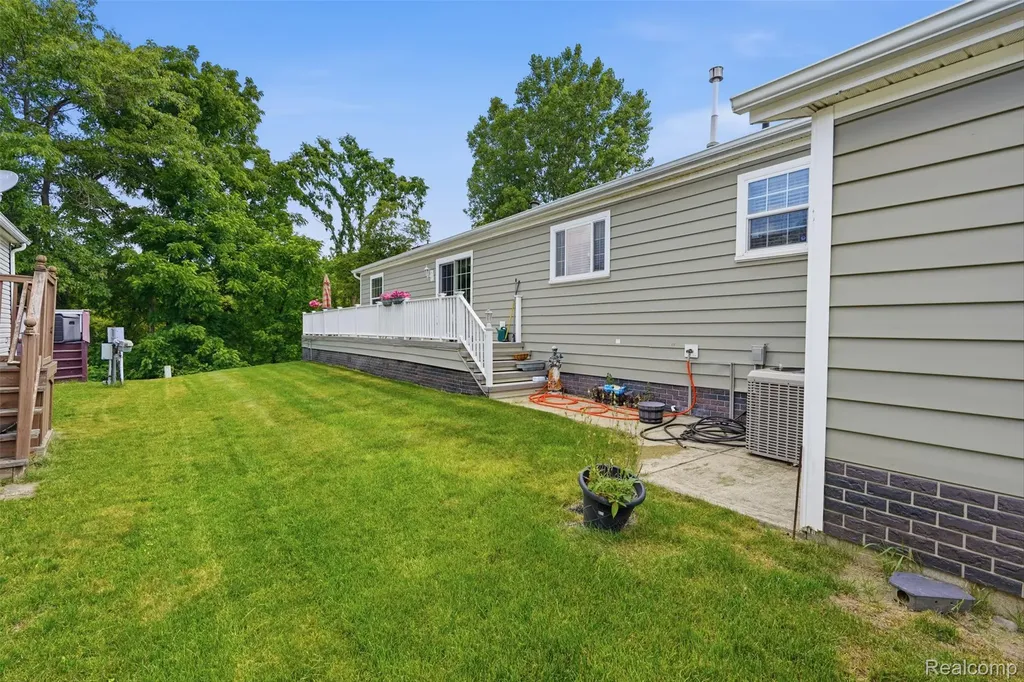 11979 Cedarbrook Drive Green Oak Township MI 48178